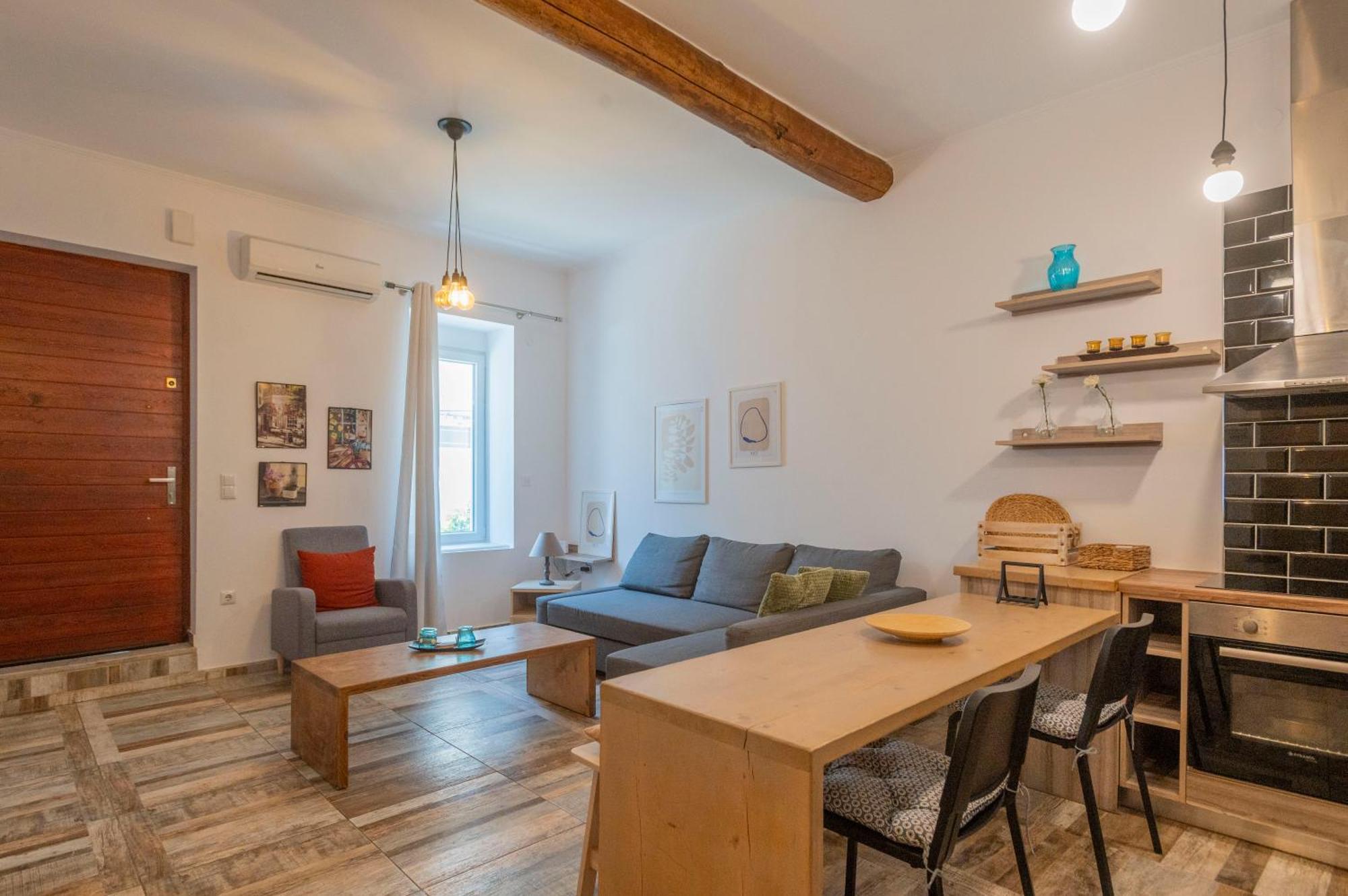 Villa Casa In Piazza à Pylos Extérieur photo