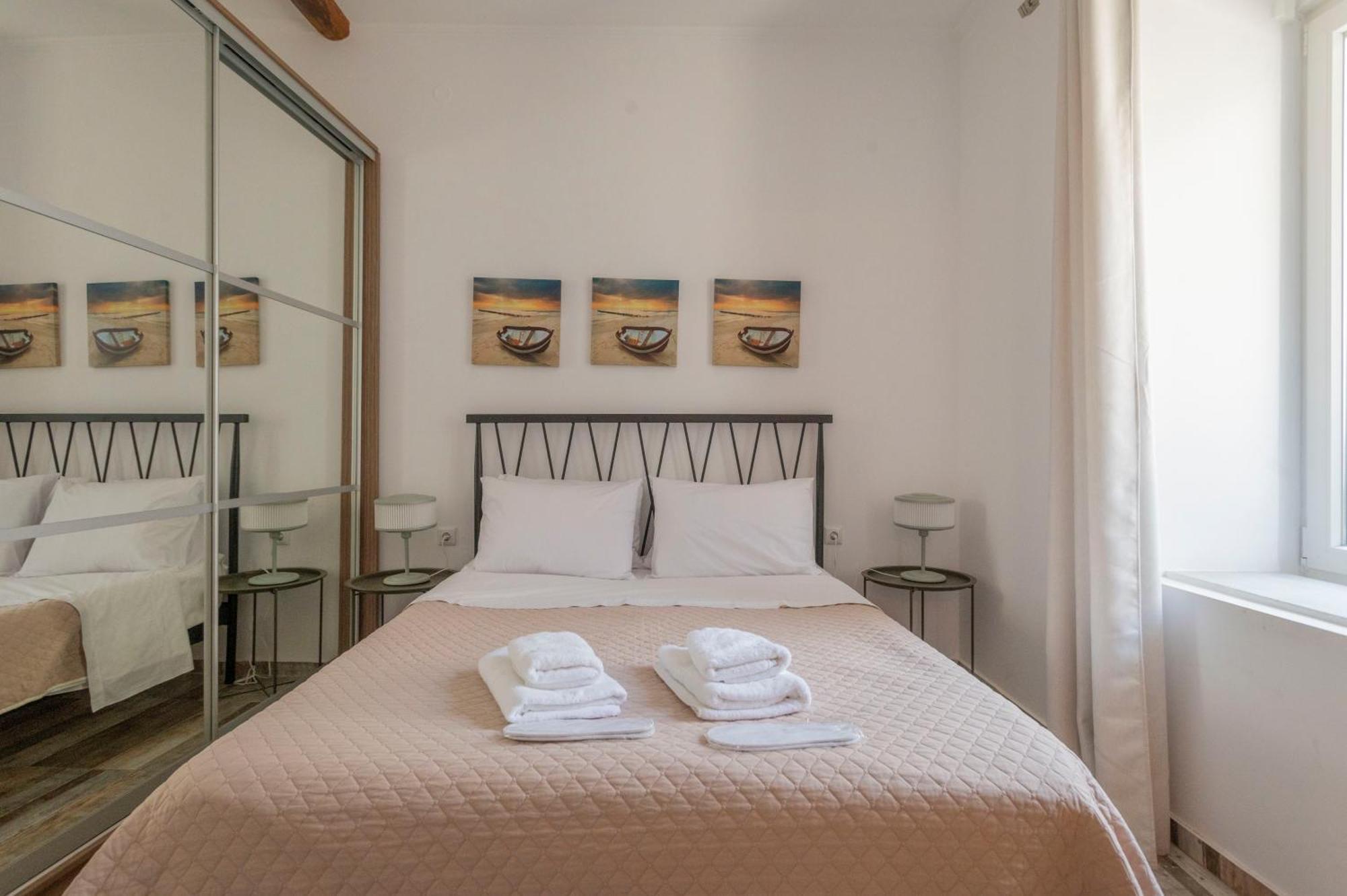 Villa Casa In Piazza à Pylos Extérieur photo